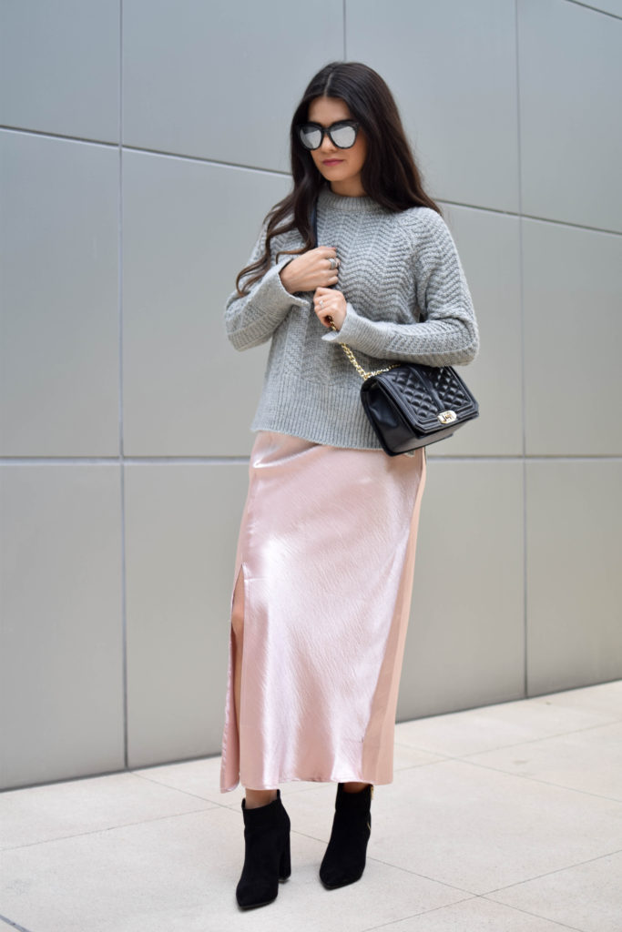 joa-pink-slip-h&m-grey-sweater-2031