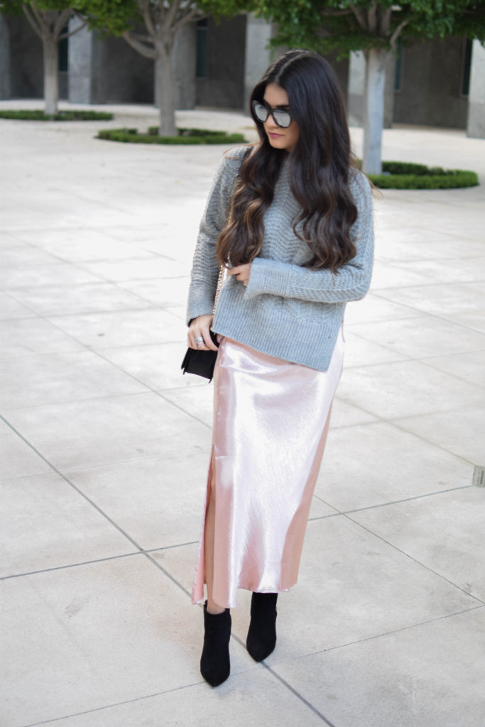 joa-pink-slip-h&m-grey-sweater-2044